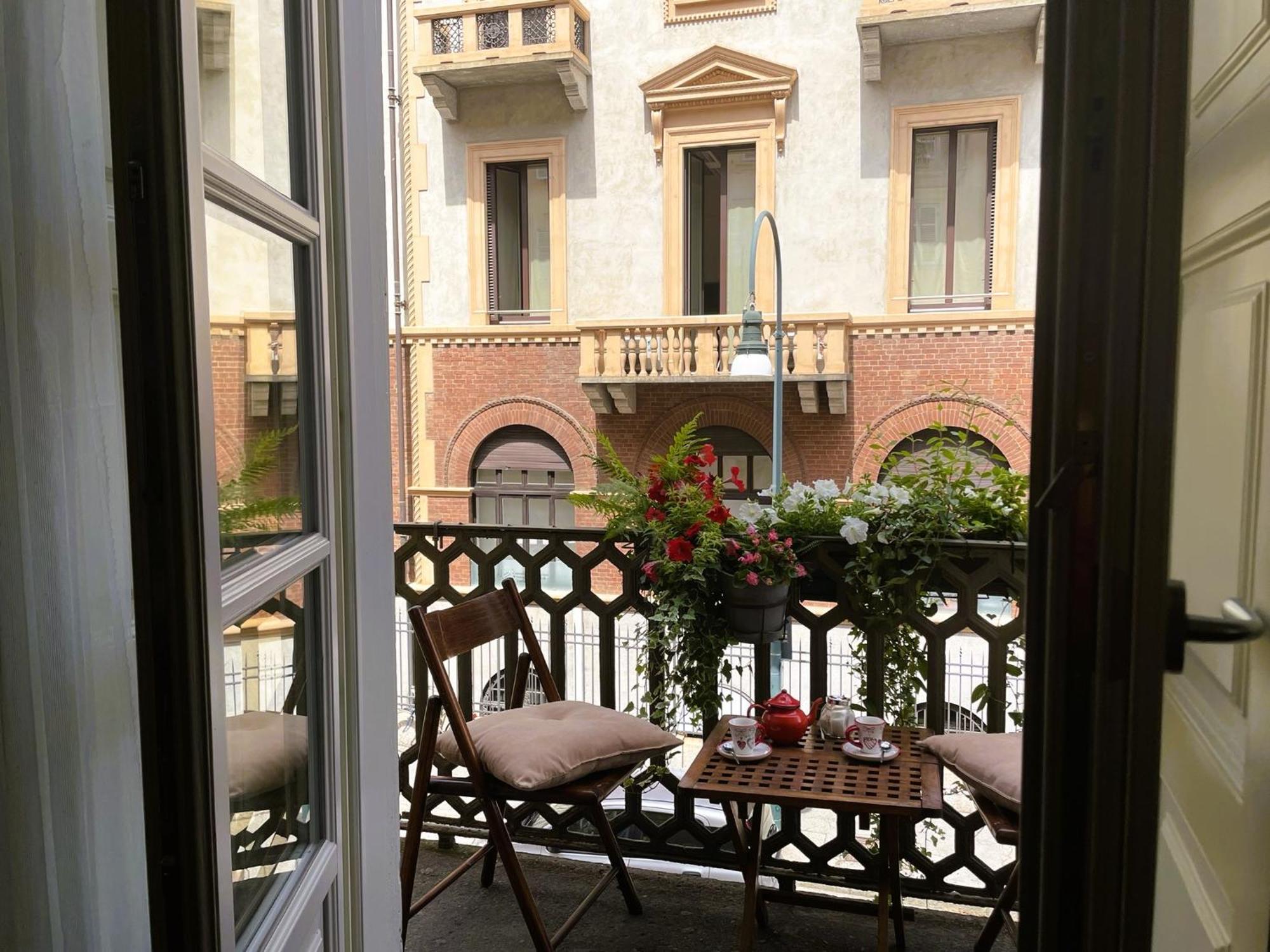 Emozione Torino - Affascinante, Silenzioso, In Palazzo D'Epoca Pressi Piazza Solferino Apartment Exterior photo